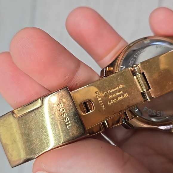 Fossil Gold-Tone AM4569 Rose Gold 7417200 Stainless Syeel 10ATM Watch - Picture 5 of 8